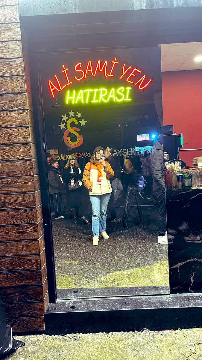 Aşkın Olayım dinledik +3 puan hanemize ekledik 💛❤️