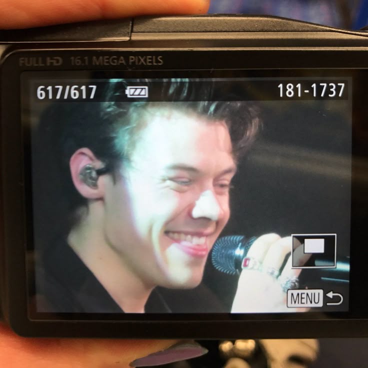 loutsystem's tweet image. happy bday gorgeous. love you always 💌 @Harry_Styles