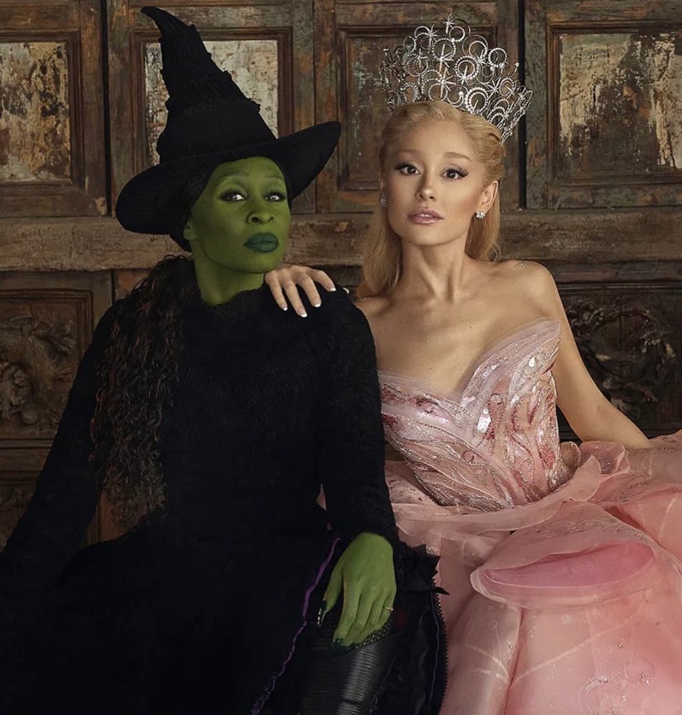 pinksview's tweet image. ROSÉ &amp;amp; Bruno Mars ‘APT’ has lost the #GRAMMY for ‘Best Pop Duo/Group Performance’ to ‘Defying Gravity’ by Ariana Grande and Cynthia Erivo.

congratulations to these two amazing talented and accomplished artists.