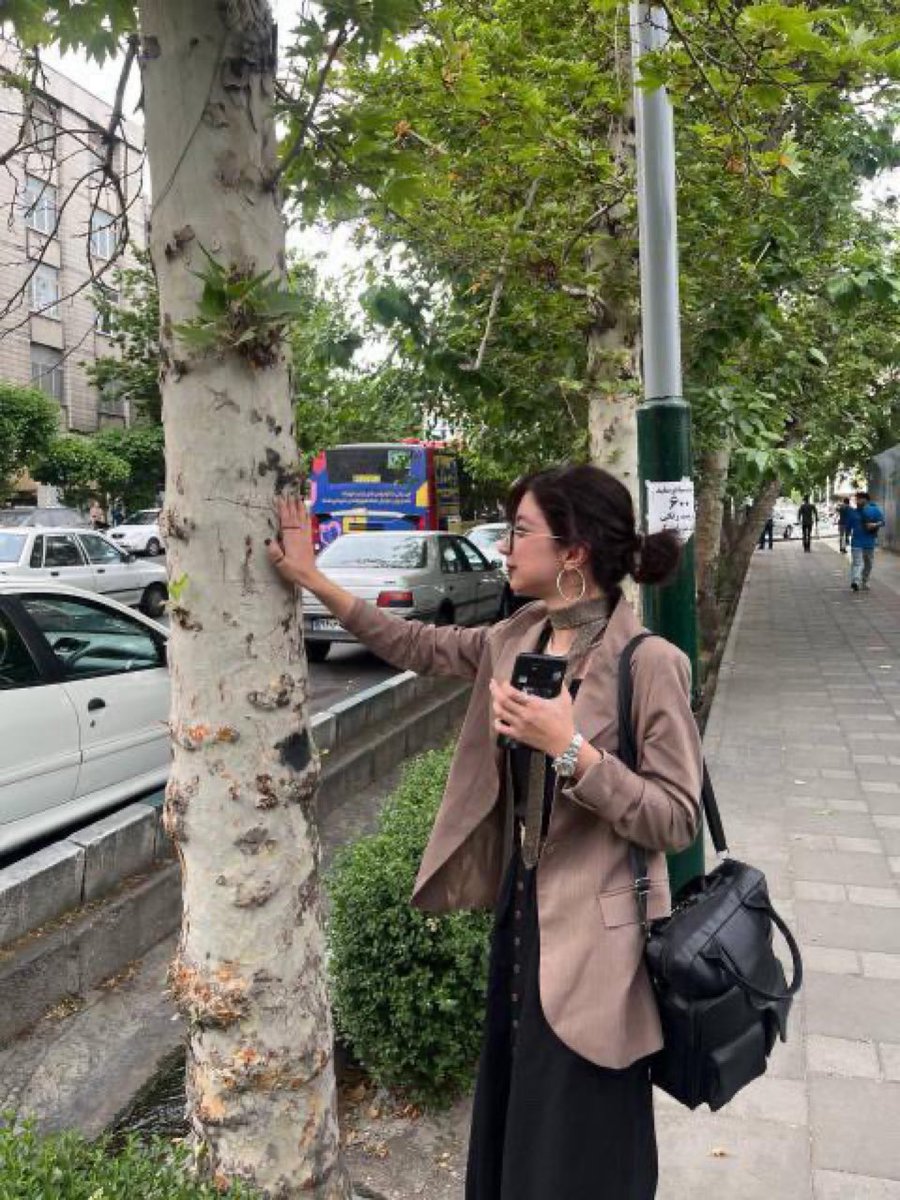 PURPLEREIHANEH's tweet image. Eternal be the name of Shiva Javid, the 18-year-old ARMY girl.
May she rest in eternal peace beside our beautiful Raha, sleeping in everlasting calm.
We will always remember you, dear ARMY. Your light lives on forever in our hearts.🕊️💜
#شیوا_جاوید
#رها_بَهلولی_پور