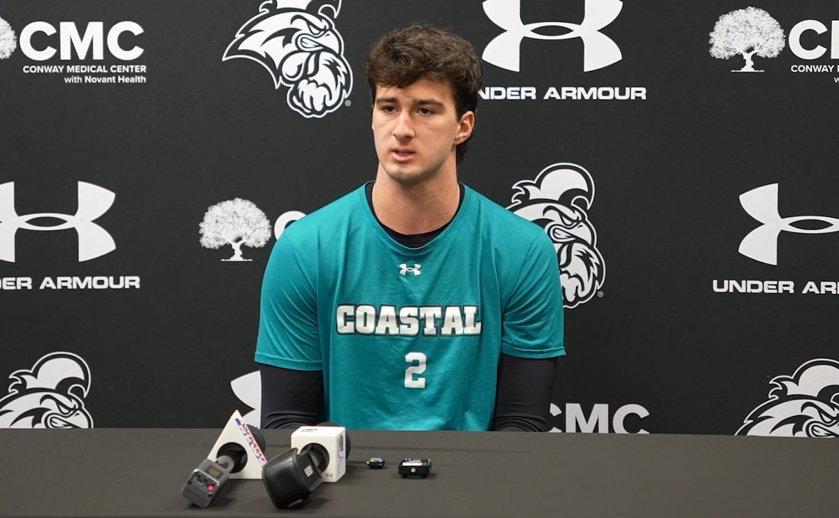 EHTHSbaseball's tweet photo. Great interview by Cam, dude is locked in! #ehtbaseball #ehtpride https://t.co/hRx1EUVXgS https://t.co/xtKNCcLZ3m