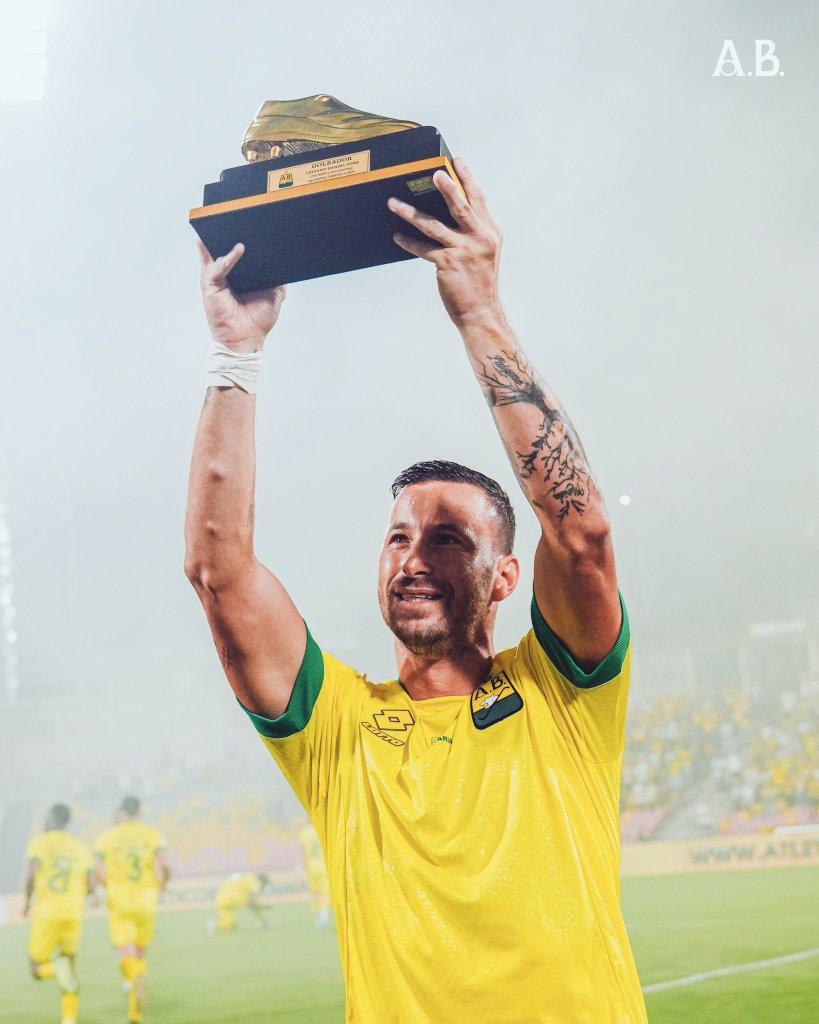 🤖⚽ 22 Goles y 4 Asistencias en 42 Partidos de Liga

Dayro 🤝🏻 Pons