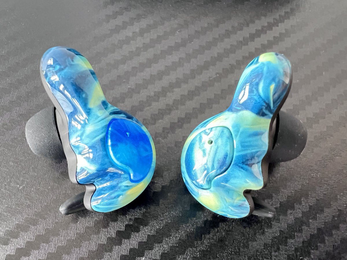 hinata_y1767's tweet image. "Hit play u0026 let the beat wrap around you— Every note’s a warm hug, every rhythm a little skip in your step. Your perfect sound escape is just one tap away. #MusicVibes #SoundEscape"