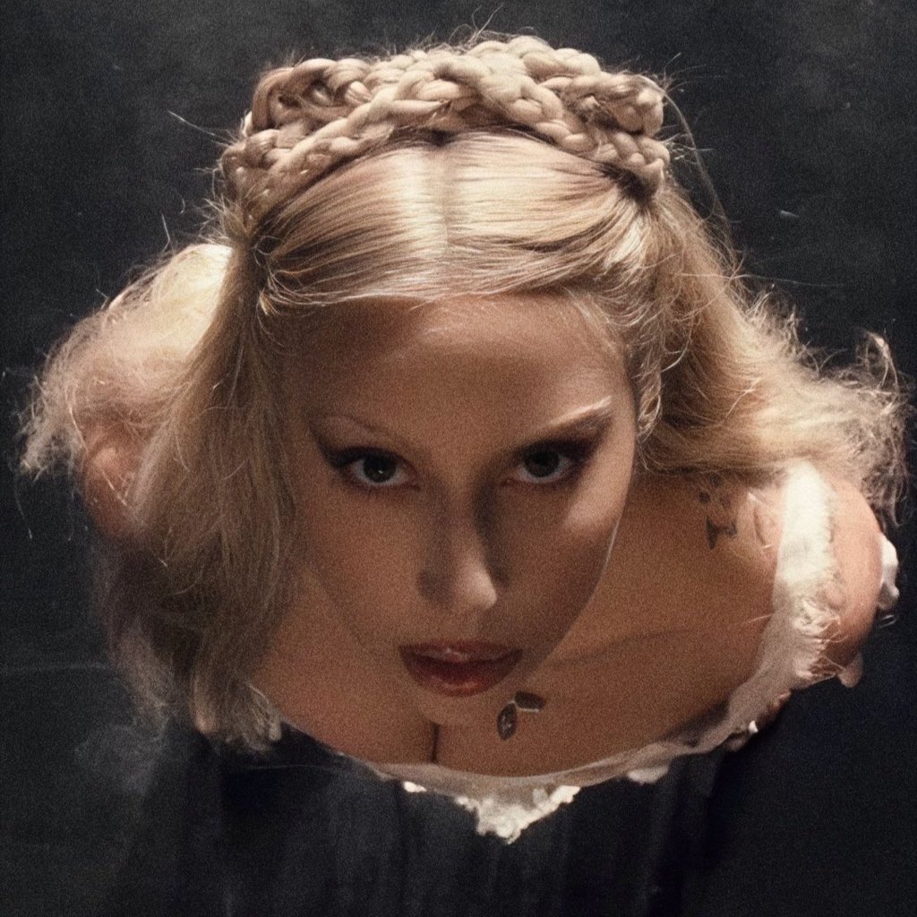 PopCrave's tweet image. “Abracadabra” by Lady Gaga wins Best Dance Pop Recording at the #GRAMMYs.