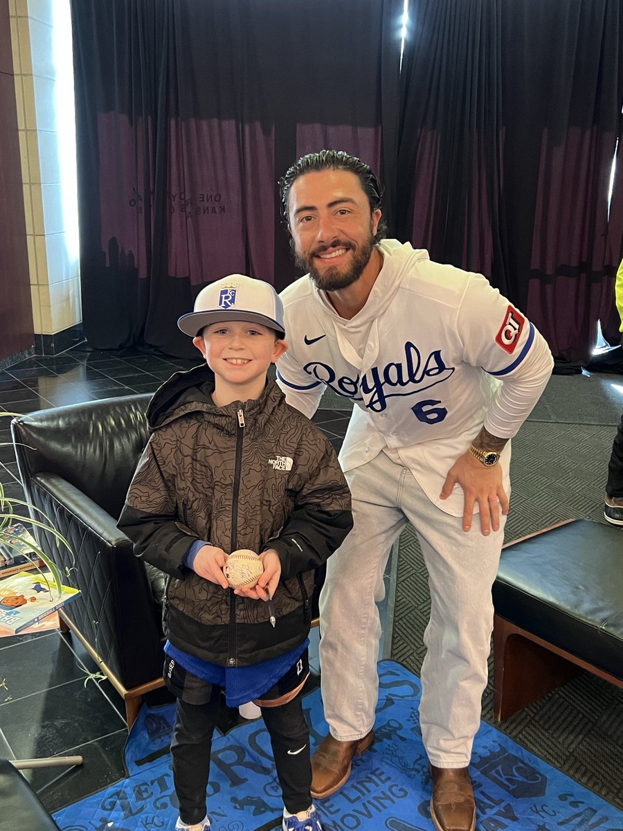 <a href="/Royals/">Kansas City Royals</a> Rally didn’t disappoint! Player interviews, autographs, BP in the visitors’ cage, and core memories made.
Shoutout to <a href="/VPasquantino/">Vinnie Pasquantino</a> for genuinely answering my daughter’s very important question during the interview session: Is Pasquatch friends with Slugger?😅