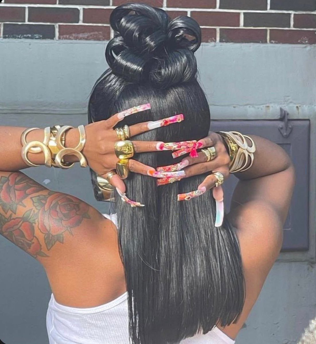 🫵🏽 can’t erase our CULTURE 🖤 it’s our month, happy black history monthhhhh! ✊🏿✊🏾✊🏽✊🏼