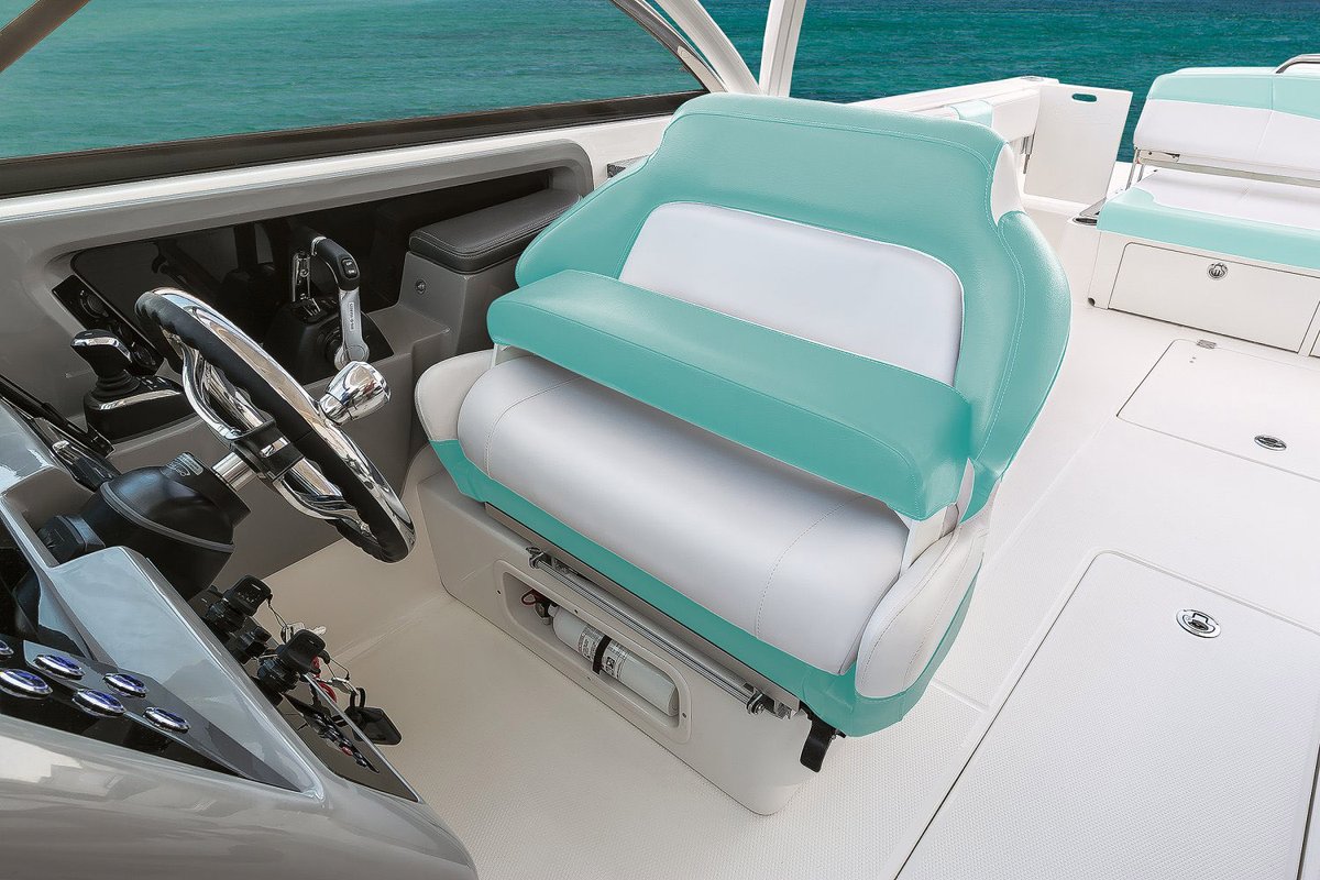 FishTaleSales's tweet image. Built to turn every day on the water into an adventure. 🌊💨