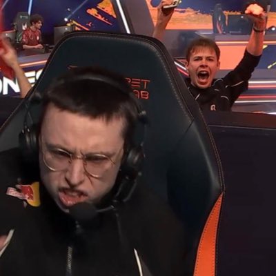 m4lore tweet media