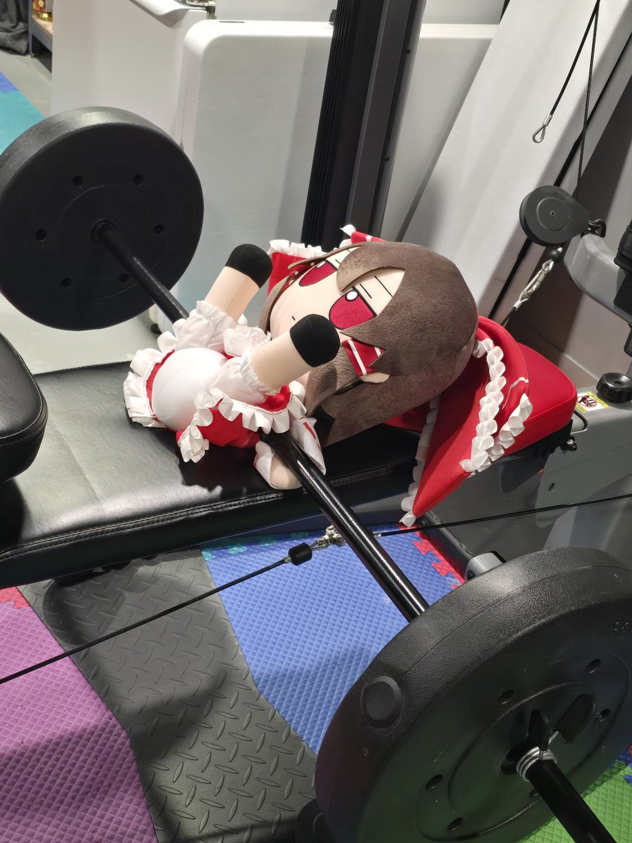 CirnoFumofumo's tweet image. SOMEONE HELP SPOT HER!