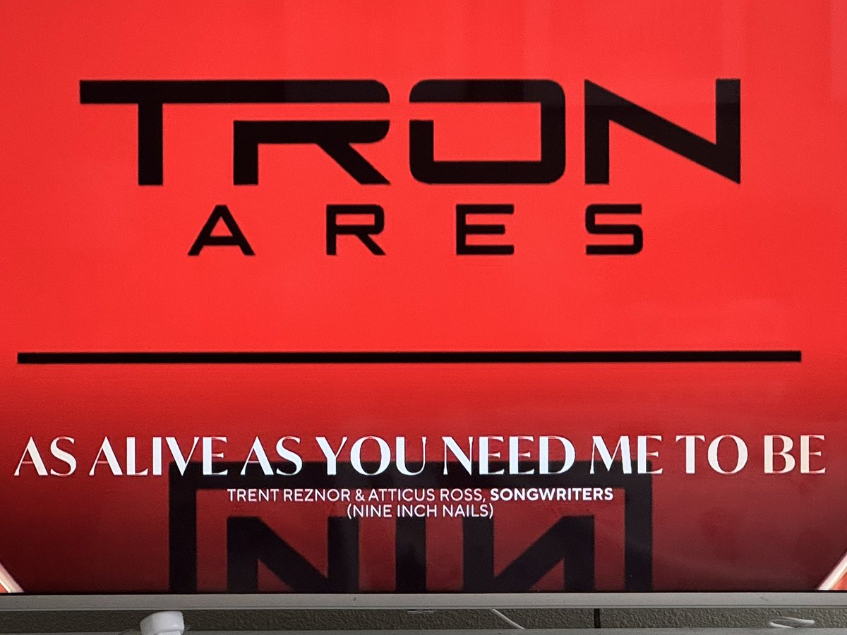 marchenajr's tweet image. #NIN gana en el #GRAMMYs mejor canción rock por : As Alive as You Need me to be de la película Tron Ares