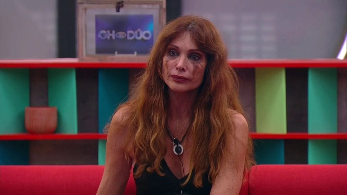 Equidistante7's tweet image. Si es q le alteran el campo electromagnético a mi pobre, y claro, así no se puede.  #GHDúoCuentas4