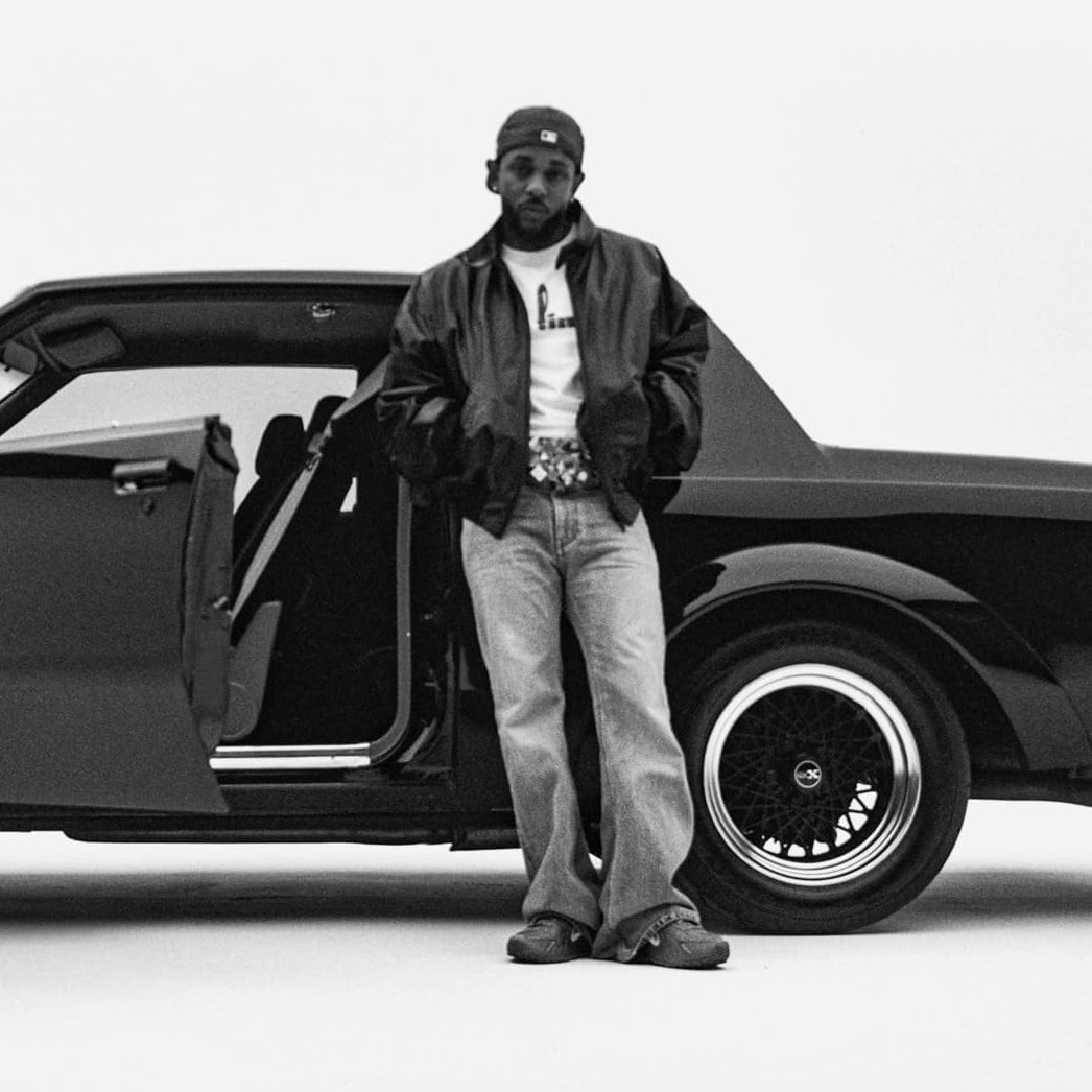 big_business_'s tweet image. ‘tv off’ by Kendrick Lamar wins the #GRAMMYs📷  award for Best Rap Song.