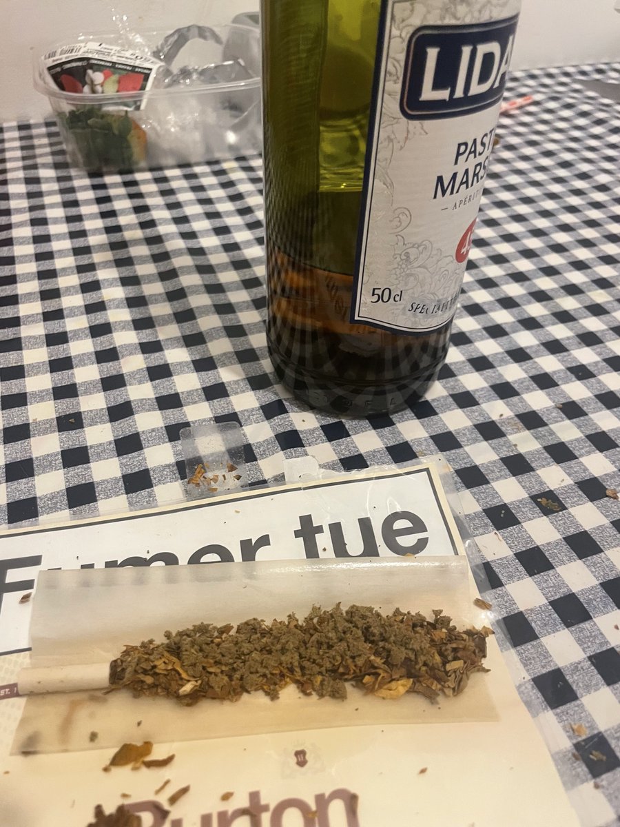 jeviendemercure's tweet image. c bon des fois faut atomiser la vie