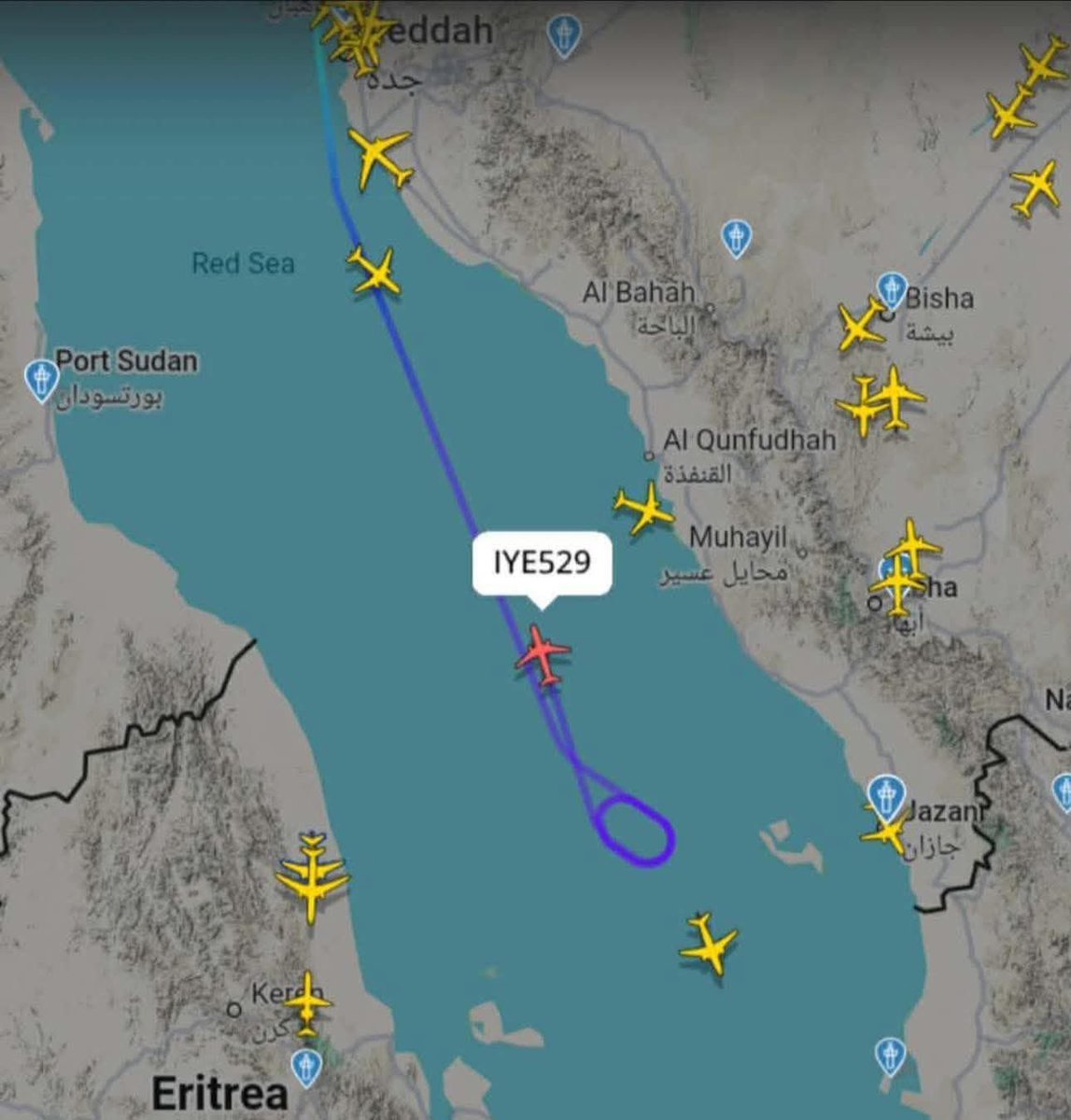 الـقـرار الـسـيادي مـصـدره صـنعاء
عاصمة شعب ما يرضىٰ على اذلاله

من رضي غير صنعاء صاعته بقعاء
فـي يـد الـغير واصـبح حـالته حاله
.
.
#أمين_الجوفي
#صنعاء_عاصمة_القرار