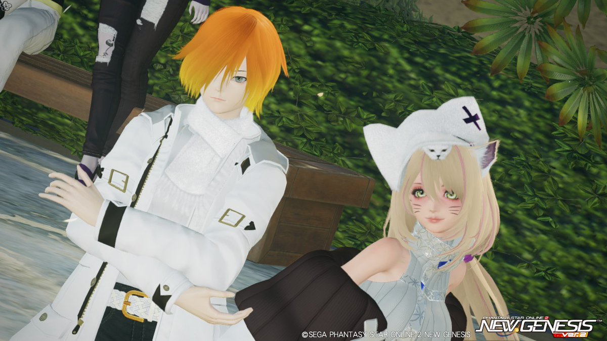 #シルフィー集会 
シルフィ－集会にお邪魔しました♪
美人さん＆イケメンさんいっぱいで眼福です♪
 一枚目　星夜さん
二枚目　しるたんさん
三枚目　しおさいさん
ほかの集会にも、いってたので数は少なめだけど眼福♪