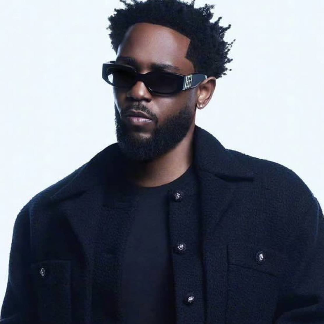 PopTingz's tweet image. Kendrick Lamar ties Jay-Z as the rapper with the most #GRAMMYs (25).