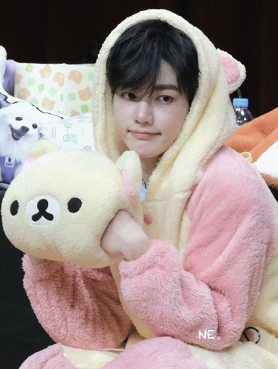 wanna put him in my pocket