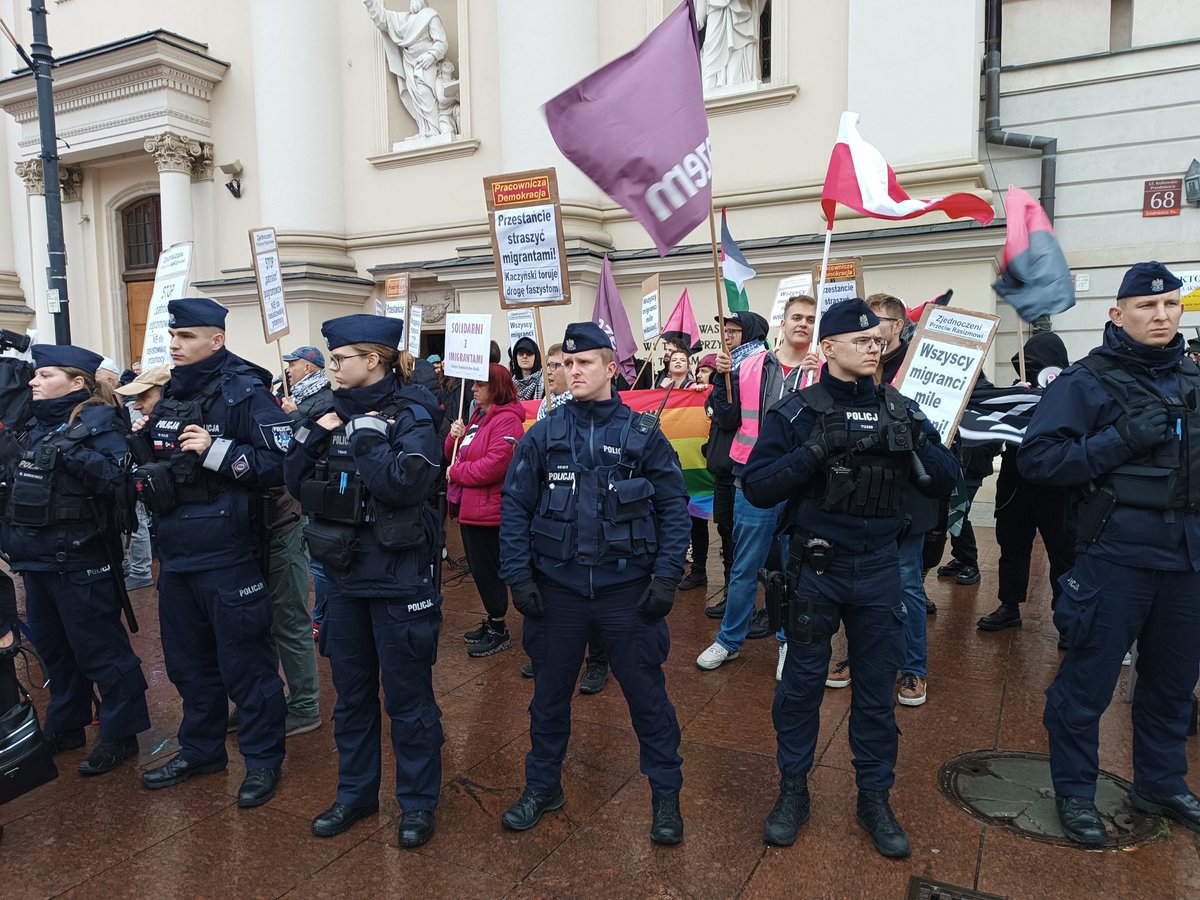 JonOnPaper_'s tweet image. LEWICOWI PATRIOCI, NIE WIERZCIE KŁASTWOM ZANDBERGA!!!

Partia Razem nie jest "patriotyczną lewicą", jest jedną z najbardziej antypolskich partii działających w naszym kraju. Realizuje również interesy białoruskie.