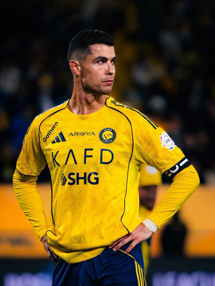 Ronaldo nổi loạn, từ chối ra sân cho Al Nassr 2 🚨 Cristiano Ronaldo is determined to miss Al Nassr's next game against Al-Riyadh. Cristiano Ronaldo is unhappy with the way the Public Investment Fund (PIF) is managing Al Nassr, compared to the