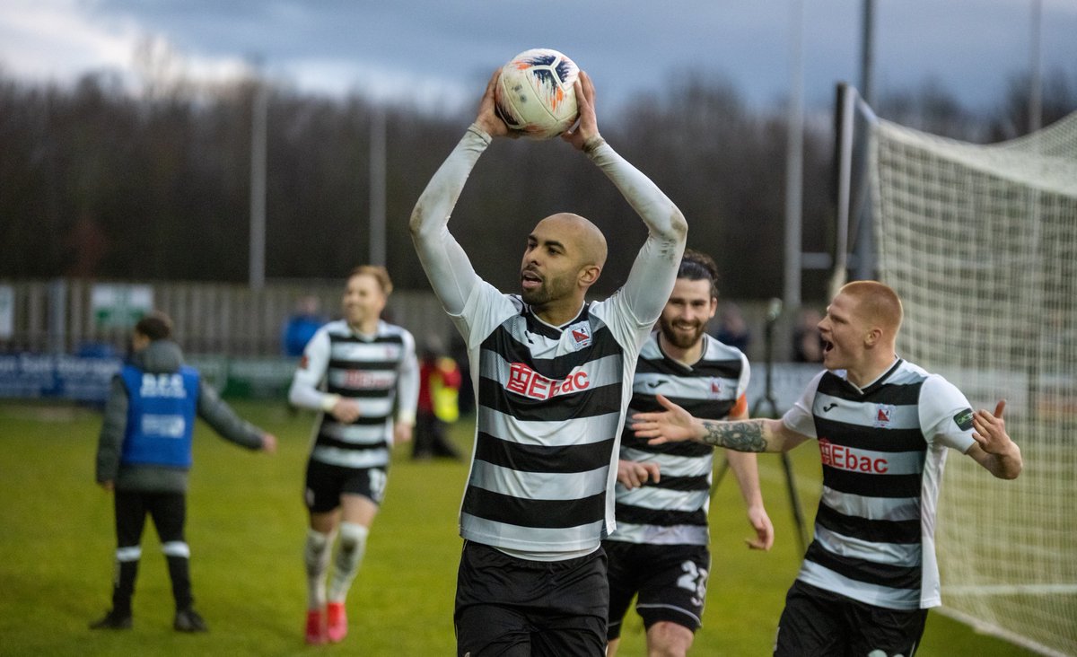 Darlo Retro 📸 tweet media