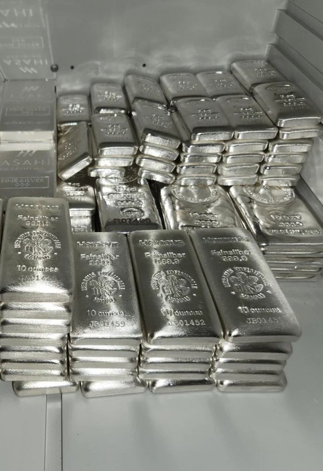 WallStreetMav's tweet photo. Stack of the day. 🔥🔥🔥

Silver investors are not selling. https://t.co/YV6QU5wC2A