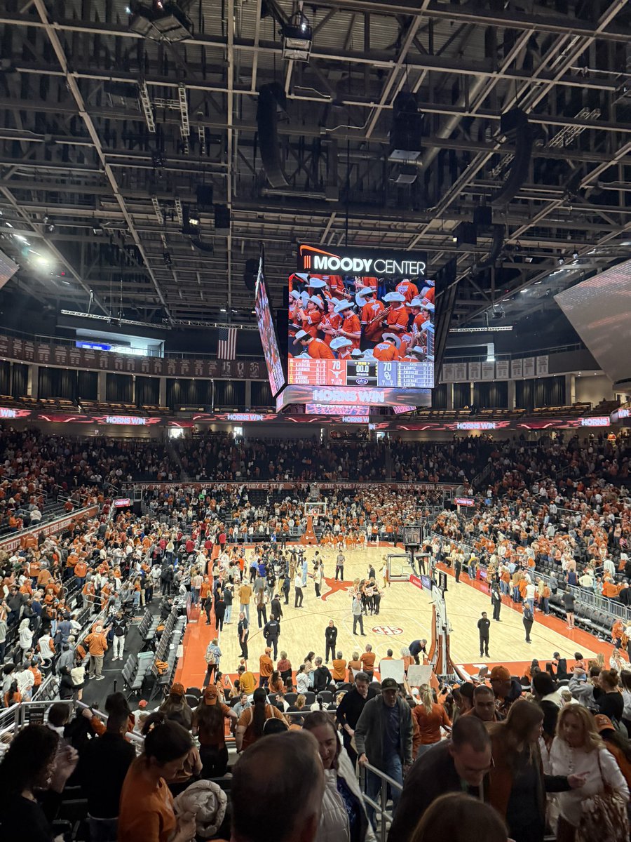 hookemfan81's tweet photo. Hell of a win.  #HookEm #ouSUX https://t.co/62w9s57dlK