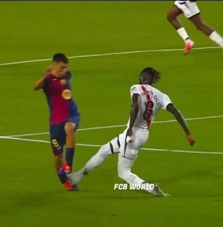 NerriCancelado's tweet image. Dos entradas idénticas de roja directa.
¿Cuál fue sancionada como tal? (nivel difícil)