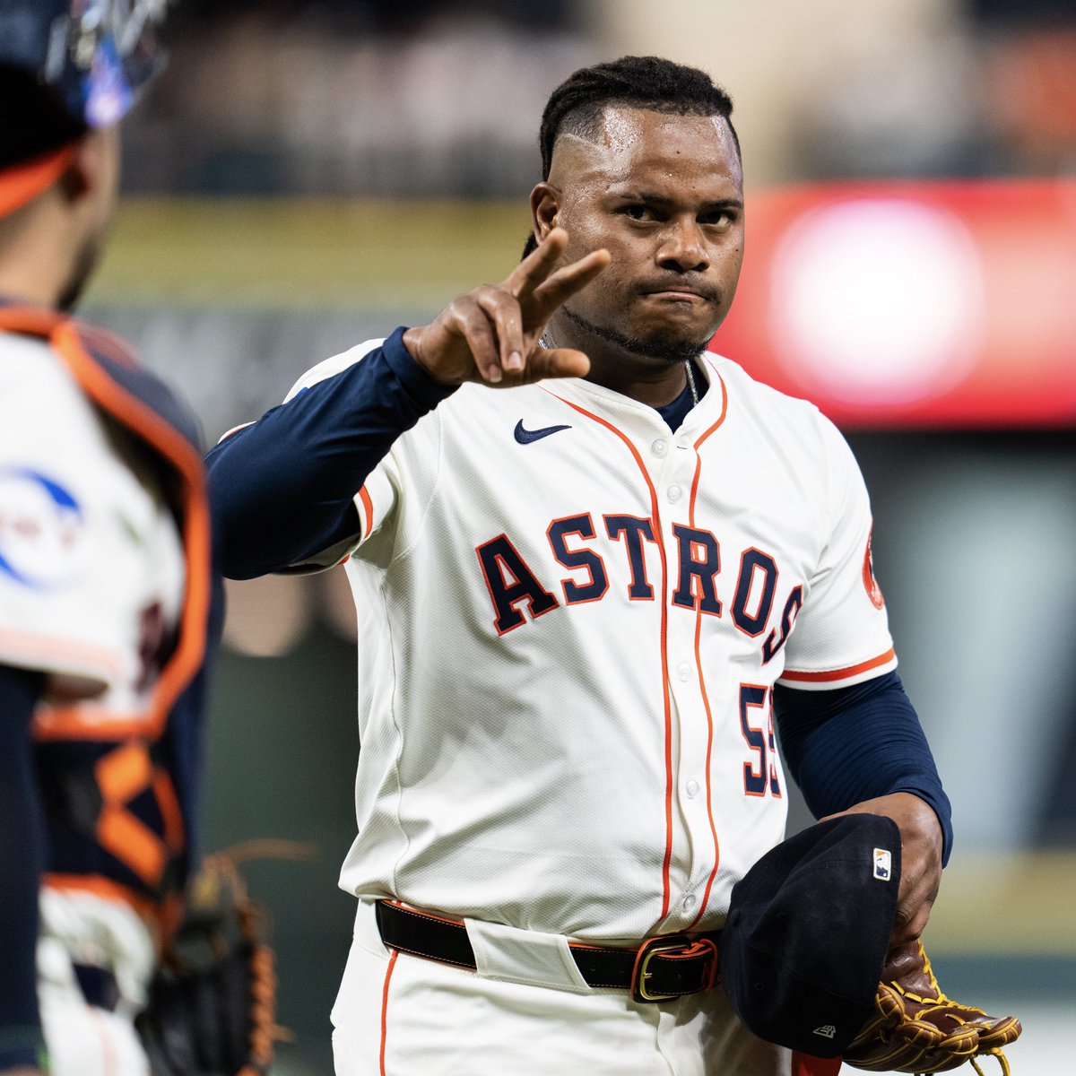 TalkinBaseball_'s tweet image. There is only one player left from MLB Network’s Top 100 players that is still a free agent