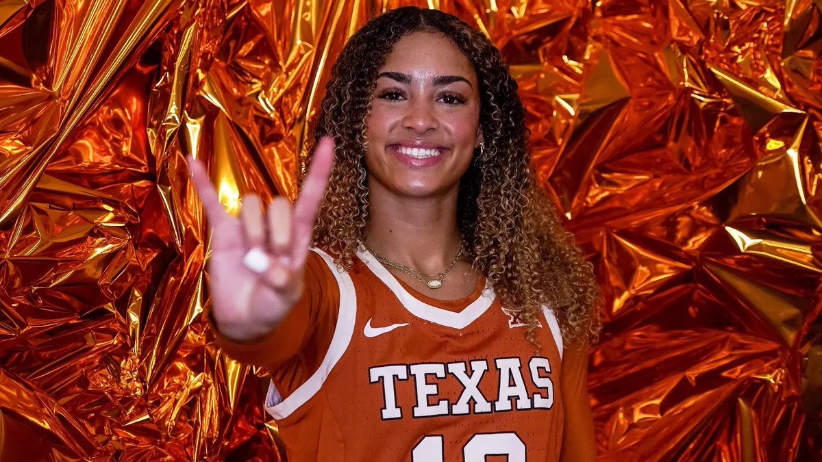 TheTunnel_Texas's tweet photo. The only freshman phenom named Aaliyah in the SEC as far as I’m concerned.

Horns shut down the explosive Sooner offense and complete the weekend sweep on the hardwood 🤘🏼 https://t.co/wBZwvMmeDo