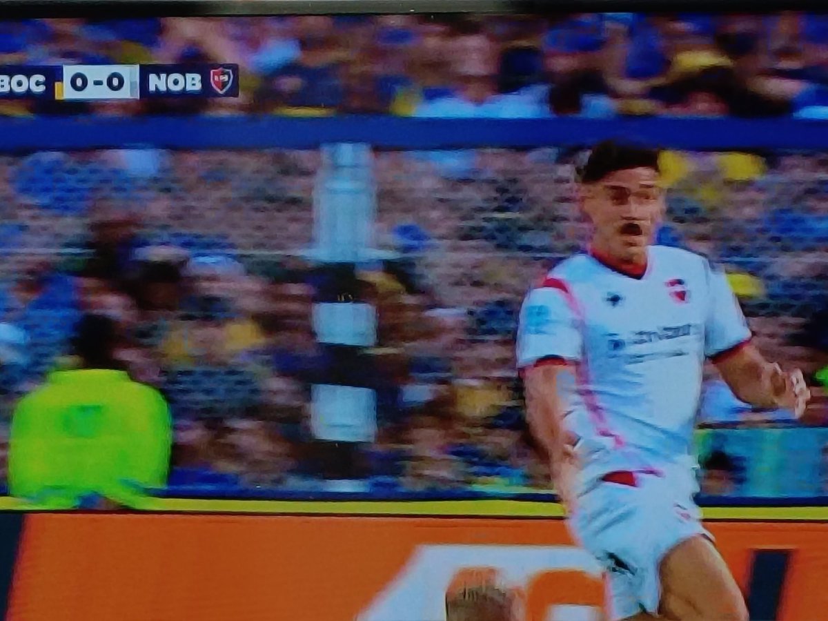 Estoy viendo boca-newells y juega <a href="/jbaridonok/">Joaquin Baridon</a> ???