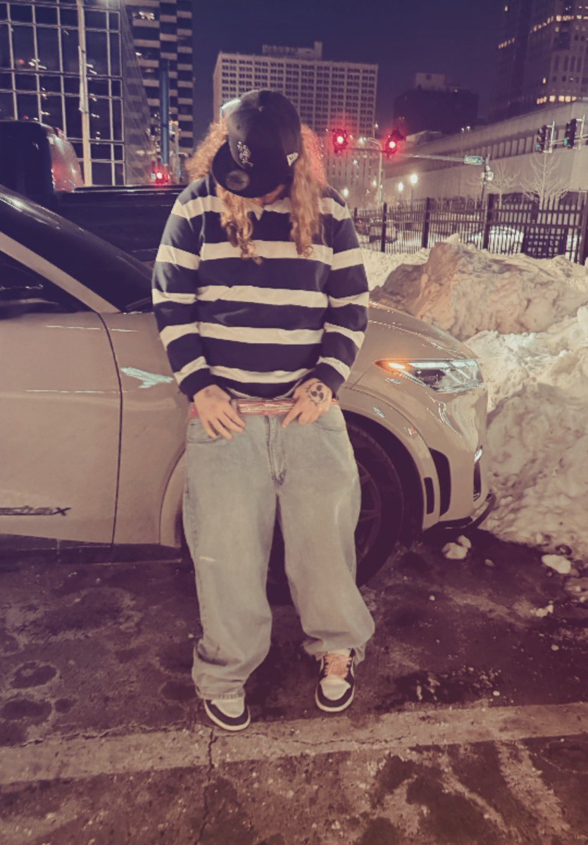 𝝥ລ𝓽ͪລ𝝥 tweet media