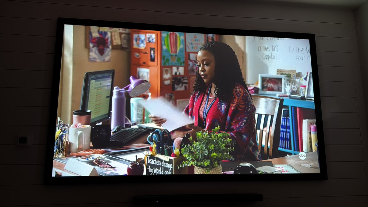 eastcoastfilm's tweet image. Wow, @hulu you’re just going to put the @ABC logo through THE ENTIRE EPISODE. #fired