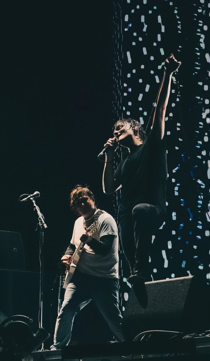gwayupdates's tweet image. Gerard Way and Frank Iero at #MCRARGENTINA

📸 Nancy Martínez