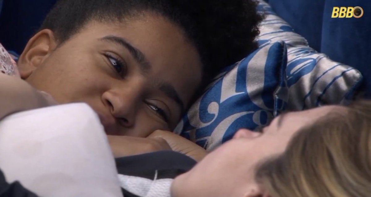 mais uma integrante pra cota doidinho do centro que se apaixona dentro do bbb