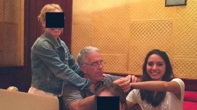 semmkhan21593's tweet image. Epstein फ़ाइलें सिर्फ़ दस्तावेज़ नहीं,
दुनिया की सबसे ताक़तवर सच्चाइयों का कबूलनामा हैं।
नाम आएँगे… इसलिए डर है।
#EpsteinFiles #सच #PowerGame