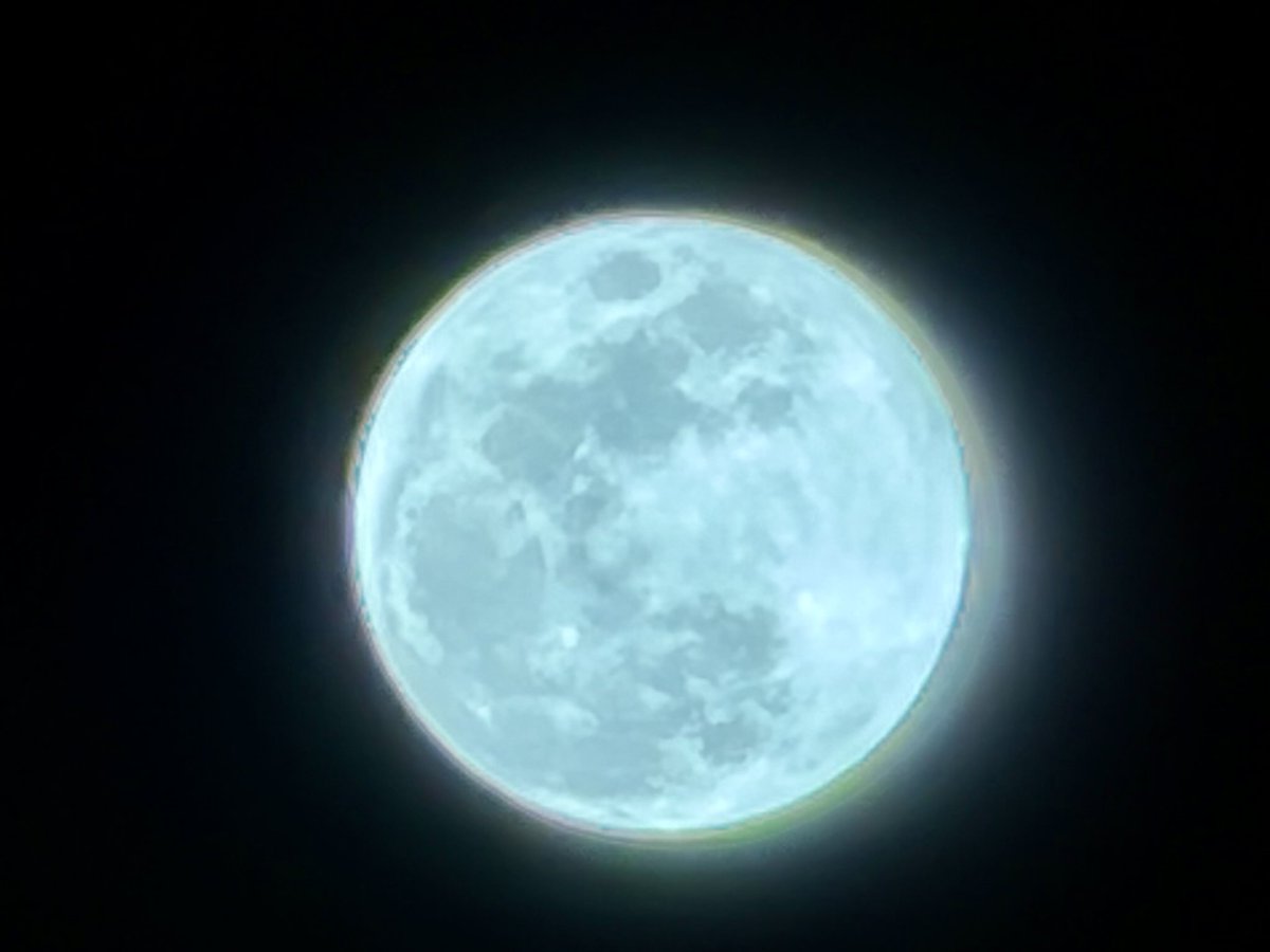 frito15's tweet photo. #moon https://t.co/sSTzMM6gA2