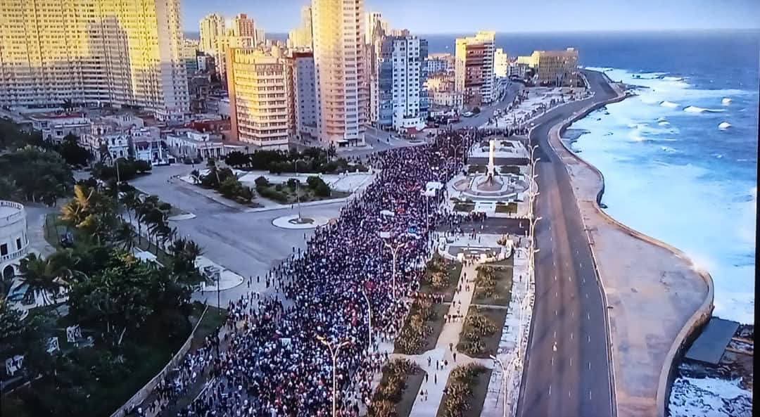 El rechazo del mundo ante las falacias del imperialismo yanqui. Cuba una isla pequeña que ama la paz, no constituye una amenaza. Somos un pueblo que crea, produce, construye con amor, un pueblo digno, que con firmeza y decisión defiende su libertad, independencia y soberanía 💞🇨🇺