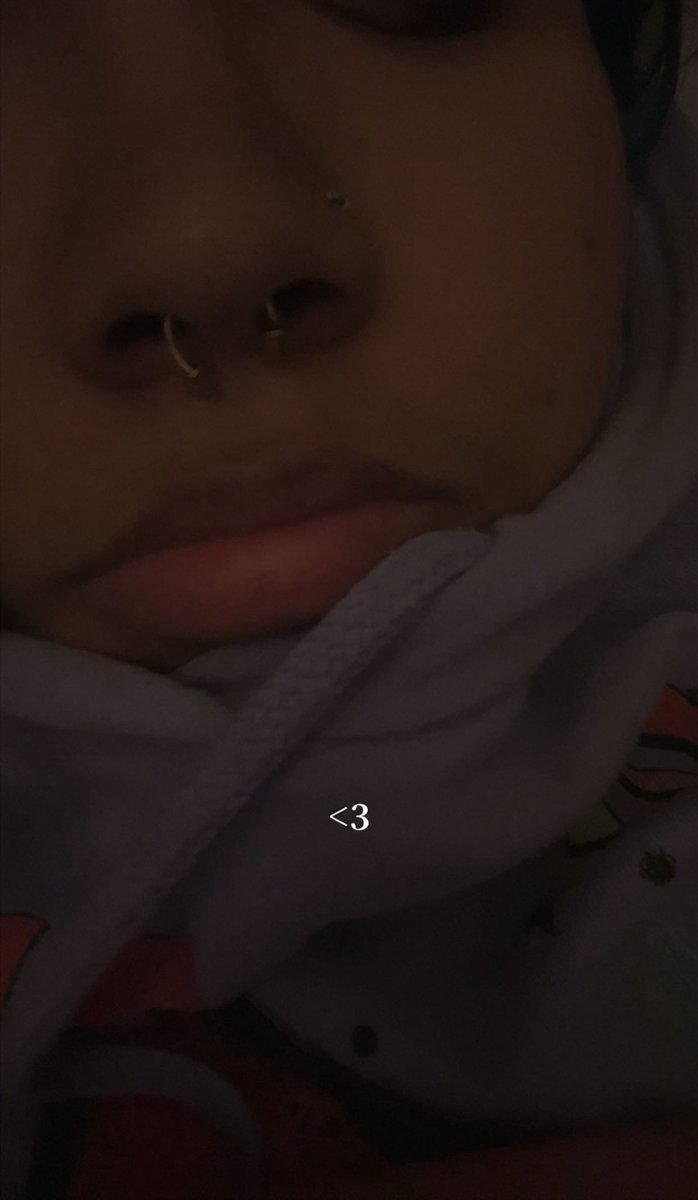 lilb1tch_van's tweet photo. 🍃🍃🍃 i wanna kiss someone bad rn https://t.co/XrVZyykkCG