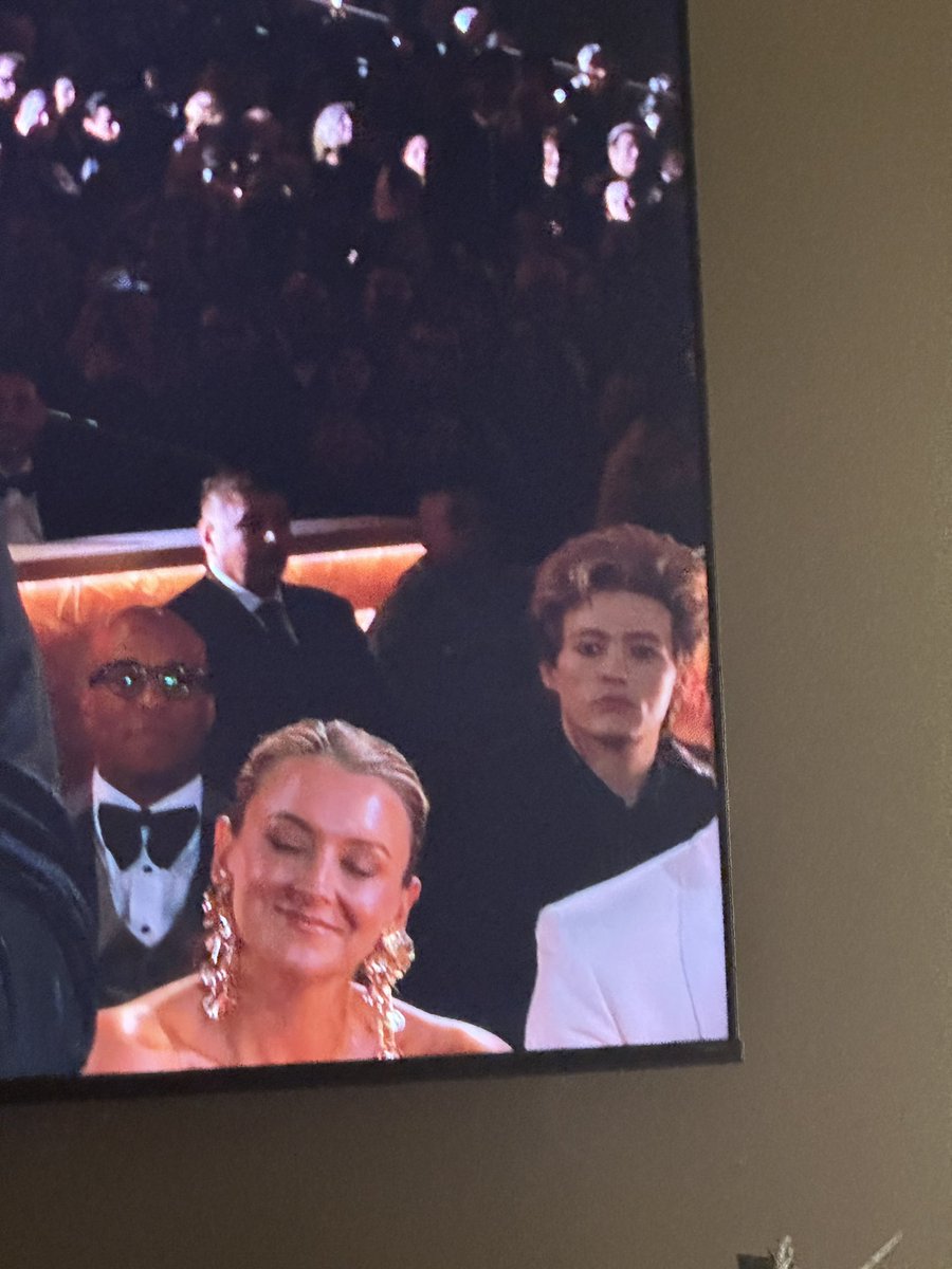 trellxtrell's tweet image. Edward Cullen at the Grammys??? 
#GRAMMYs2026  #Twilight