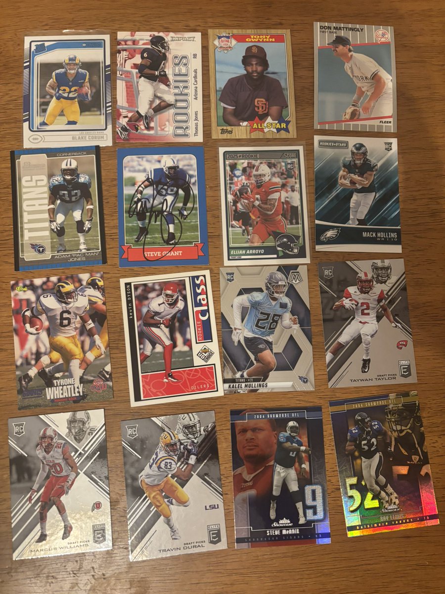 Sunday Stack Sale 
- Inventory clean out .25 each
- new $1
- New $3-5

Lot 55

$.25each