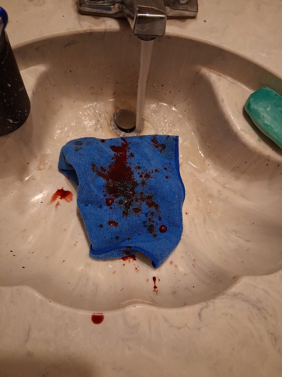 SRW Cheeto tweet media