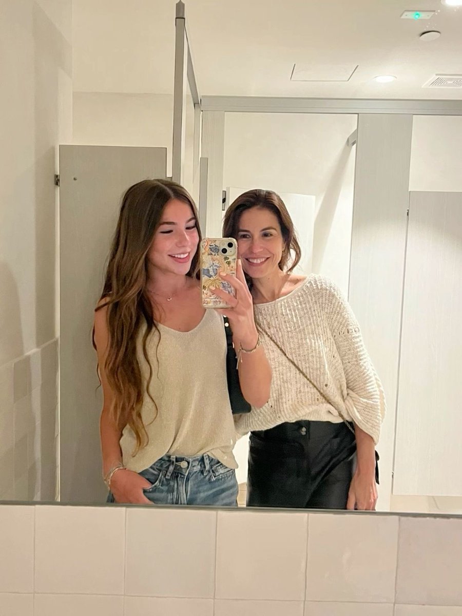 yunara 💕 tweet media