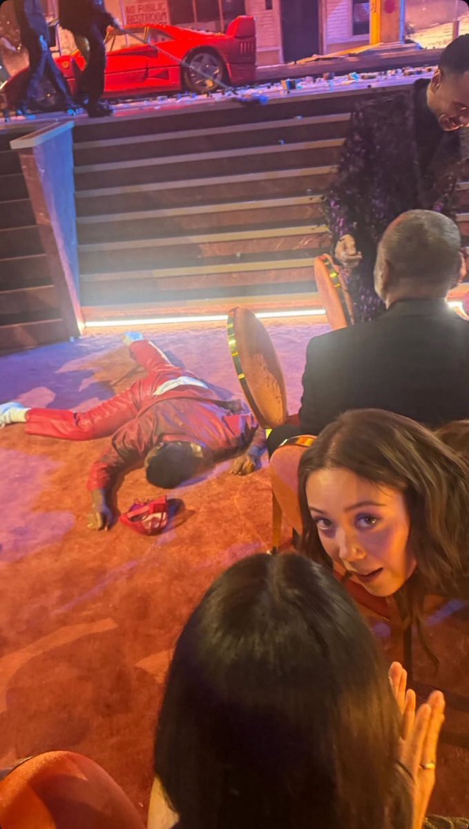 harrysdigicam's tweet image. why is laufey giving this 😭 #GRAMMYs