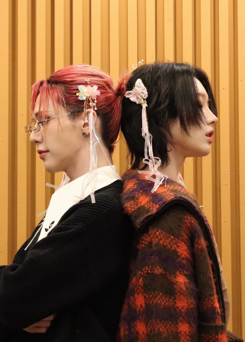 251212 

우리 바비즈 ✨

#XLOV #엑스러브 #WUMUTI #우무티 #RUI #루이