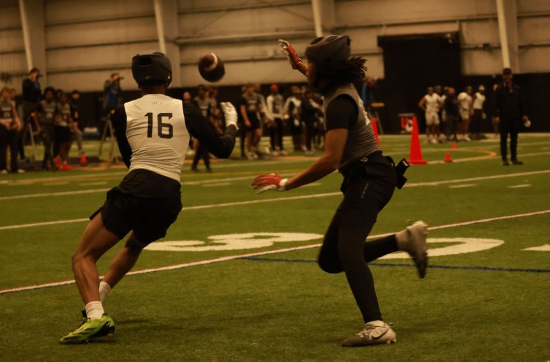 DMarshall13_'s tweet photo. Thank you for having me @Rivals Camp Series in Atlanta.
1v1 Stats: 6 reps...only 2 catches
Darrick Marshall #26
MiddleBurg High School 
Class: 2027
Pos: Safety 
@coachwolfe16
@TheUCReport 
@ChadSimmons_ 
@LawrenceBl83397 @LuisOjeda412 https://t.co/PrulX1ICtR