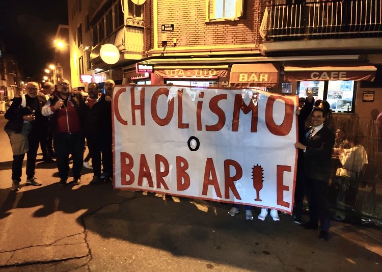 Miguel04164366's tweet photo. Dรญa 2 de Febrero
#CholismoOBarbarie https://t.co/HuuPkPnhLN