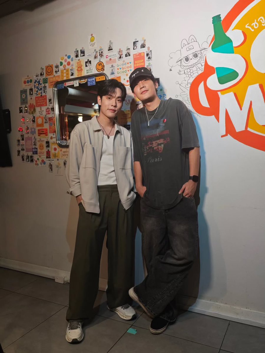 kimcop_jfc's tweet photo. Kimmonさんは、お誕生日ムーガタ会の時の写真をたくさんインスタにアップしてHBDとお祝い、それに対してCopterさんは

"いつも愛しているよ、一緒に走りに行こうよ!!🏃🏻"

と、お返事しています🥰
一緒に走る姿を見たいですね！

#COPTERPANUWAT 
#ขุณขิมมอญ
#COPTERPARTY29th
#คิมคอป
#KimCop https://t.co/17anNqVAra