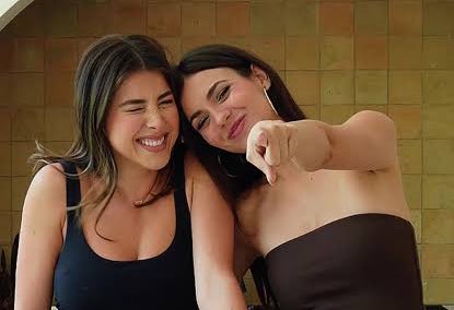 shawnzine's tweet photo. “ela não fala com quase ninguém do elenco” vocês querem falar da victoria justice, até podem, mas não fiquem inventando mentira não! fica feio. https://t.co/puG5phRRKN