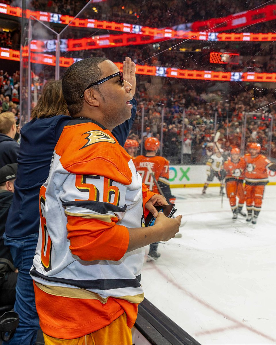 x - Anaheim Ducks tweet media