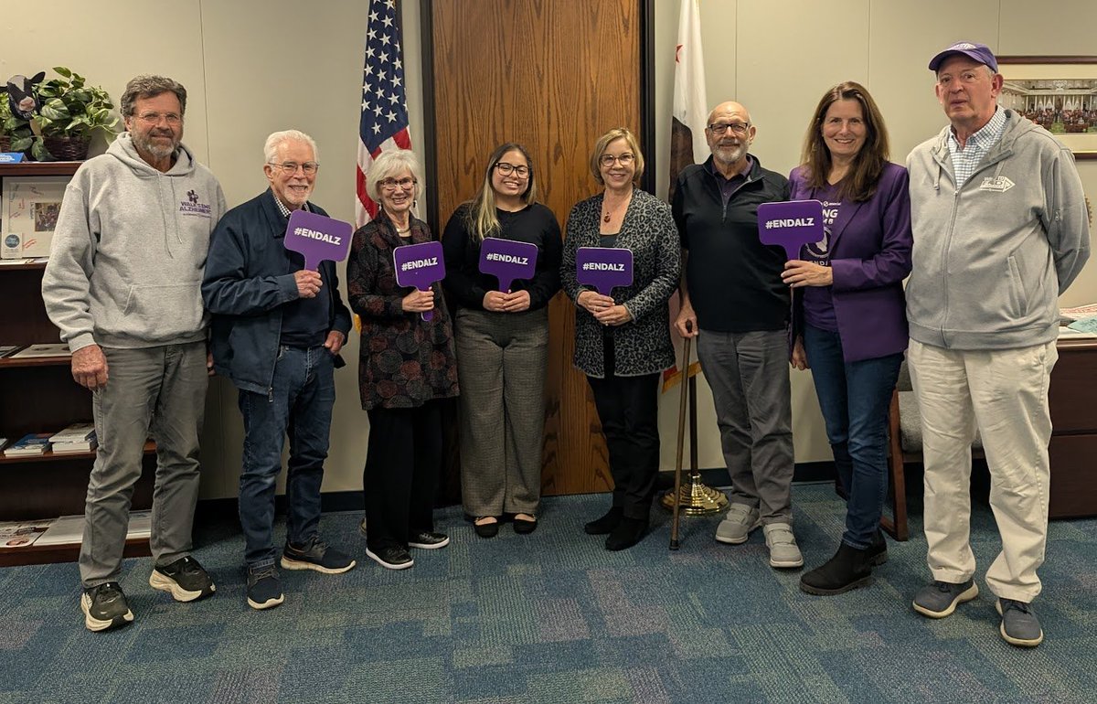 dbefros's tweet photo. Thanks Jacqueline from @ilike_mike's office 4 meeting w/ ALZvocates 2 discuss this year's legislative priorities: 1. ALZ treatments coverage; 2. vertical prosecution units; and 3. Dementia Care Aware funding. W/your help we can #Care4ALZ until we can #EndALZ! https://t.co/WmhdPrlY3o